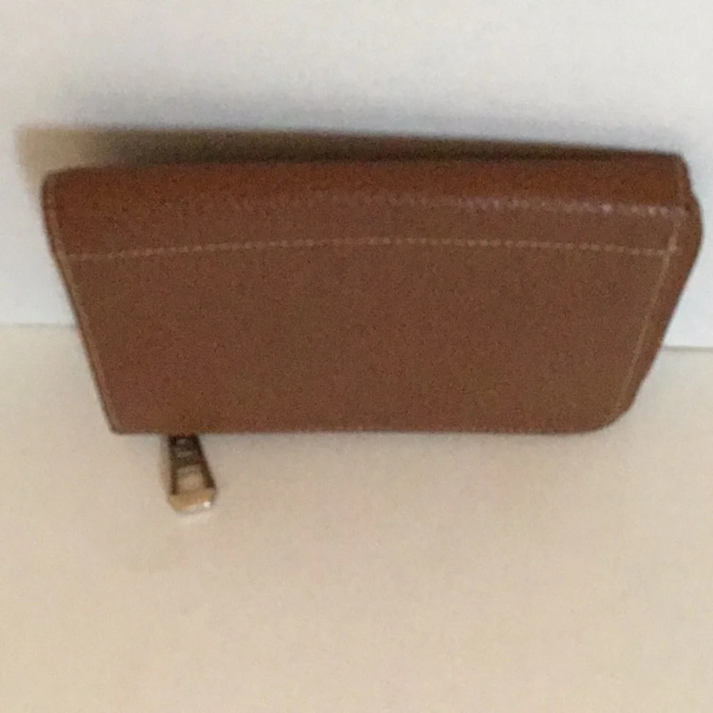 Longchamp chic brown